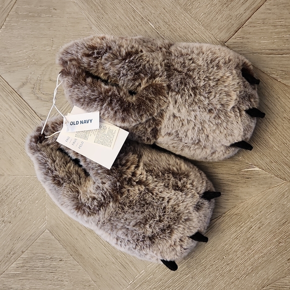 Old Navy Other - 🐻NWT OLD NAVY🐻 Faux Fur Slippers Size L ( 11 )